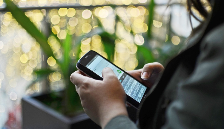 Pozor na falešné SMS, které nabádají k uhrazení pokut za dopravní přestupky