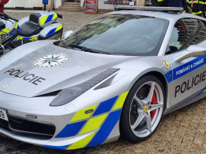 U liberecké radnice se dnes představí policie a další složky IZS, připraveny jsou i poutavé ukázky