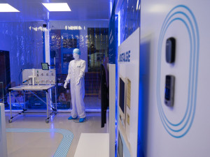 Dnešní svět bez nich nefunguje. Unikátní expozice mikroelektroniky v Liberci ukazuje výrobu čipů