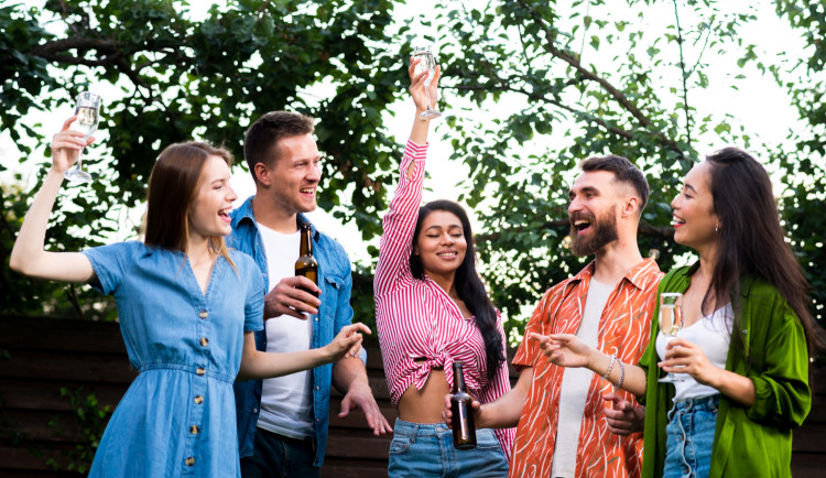 Tipy na uspořádání té nejlepší letní zahradní party