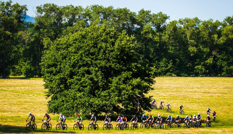 Malevil Cup startuje: téměř tisíc bikerů z jedenácti zemí míří do Lužických hor
