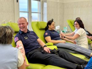 Je světový den dárců krve. Transfuzka liberecké nemocnice u té příležitosti hledá prvodárce