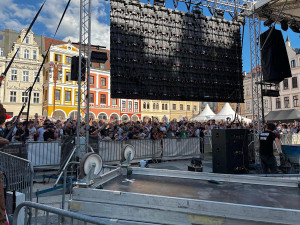 Liberec fandil Česku v boji proti JAR. Lidé zaplnili náměstí před radnicí