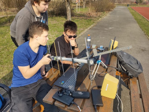 Chytání signálu testovacího letu
