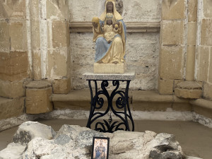 Ozdobou kaple hradu Bezděz bude opět soška slavné Černé madony montserratské. Jde ale o kopii