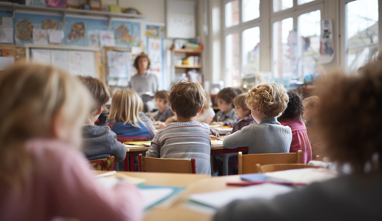 Nelichotivé prvenství pro Karlovarský kraj. Má nejvíce vyučujících bez kvalifikace