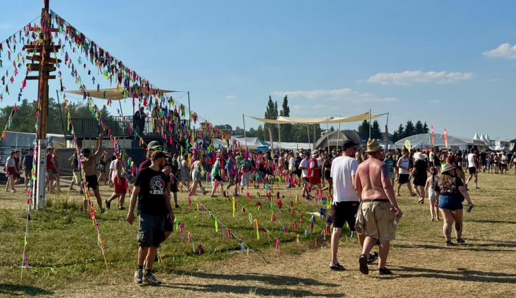 Hasiči, bazénky a chill zóny. Festival Mighty Sounds bojoval s úmorným vedrem
