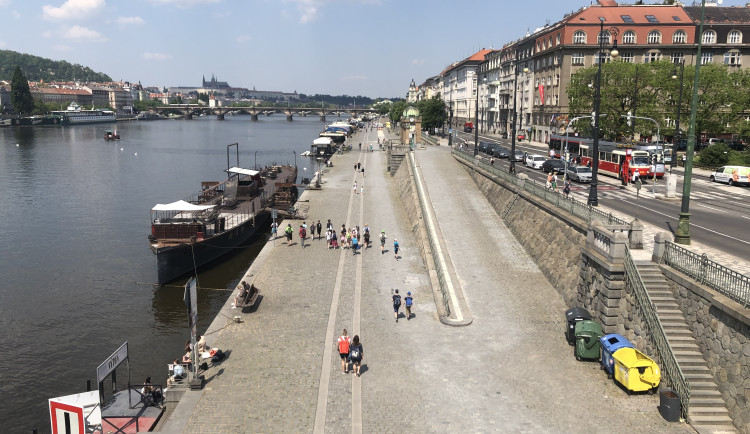 SPD si na náplavce naplánovala akci, neměla ale povolení. Zrušení svedli na počasí