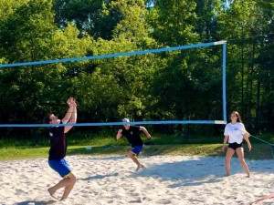 Sportoviště v Jablonci mění tvář. Nový badminton i beachvolejbal