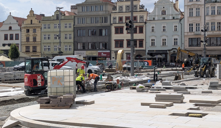 NPÚ najednou změnil názor, reaguje město na ostrou kritiku úprav náměstí