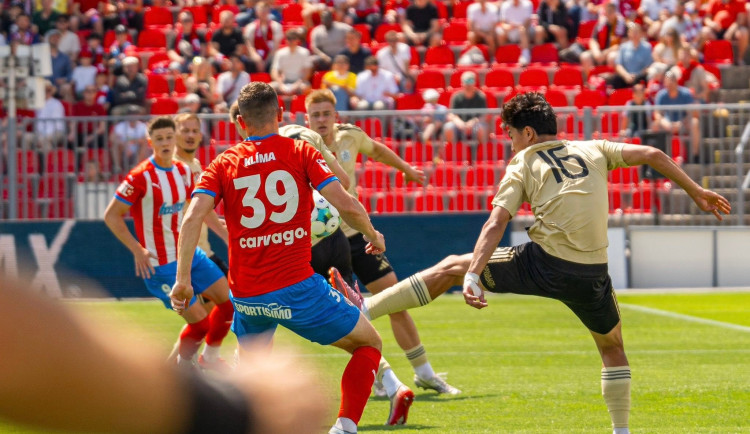 Dynamo by mělo zahájit přípravu v úterý. Budoucnost klubu zůstává nejistá