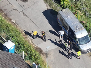 Policejní kontroly na stavbách. Sedm cizinců v Libereckém kraji pracovalo nelegálně