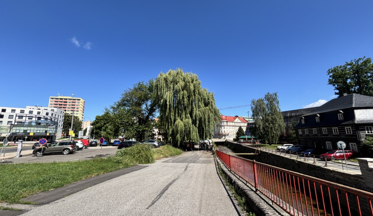 V Liberci začala v dolním centru stavba druhé části náplavky, financuje ji město