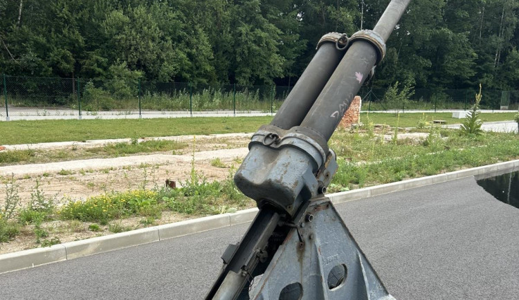 Lidé odevzdali policii přes 500 zbraní. Překvapil dělostřelecký granát i minomet
