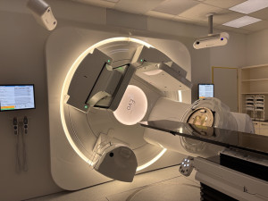 Přesnější a šetrnější léčba nádorů. V liberecké nemocnici už pracují všechny nové lineární urychlovače