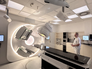 Přesnější a šetrnější léčba nádorů. V liberecké nemocnici už pracují všechny nové lineární urychlovače