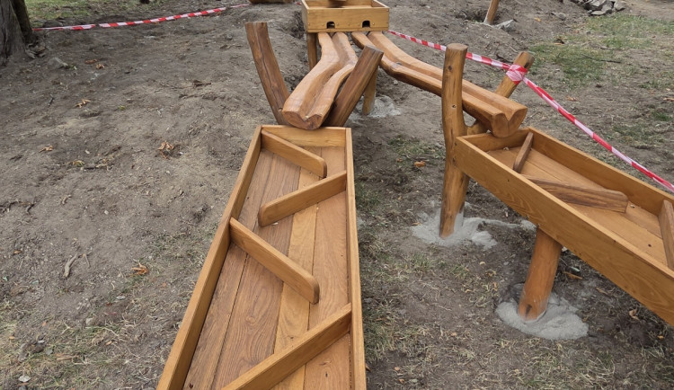 V Kaplici vzniká nová kuličkodráha za 300 tisíc. Atrakce bude těšit děti v Kaštance