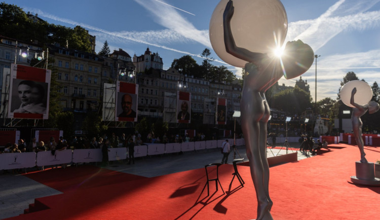 Filmový festival skončil, Karlovy Vary se vrací ke klidu lázeňského města