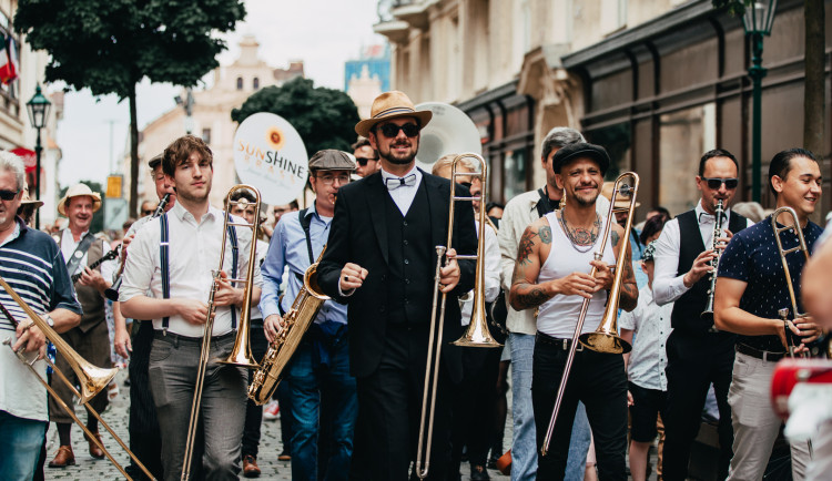 Západočeskou metropoli rozezní dixielandový festival, ulice přemění taneční parket
