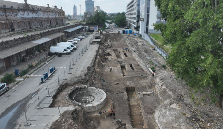 Pod Novými Sady našli kus historie. Archeologové odkryli dvě železniční točny