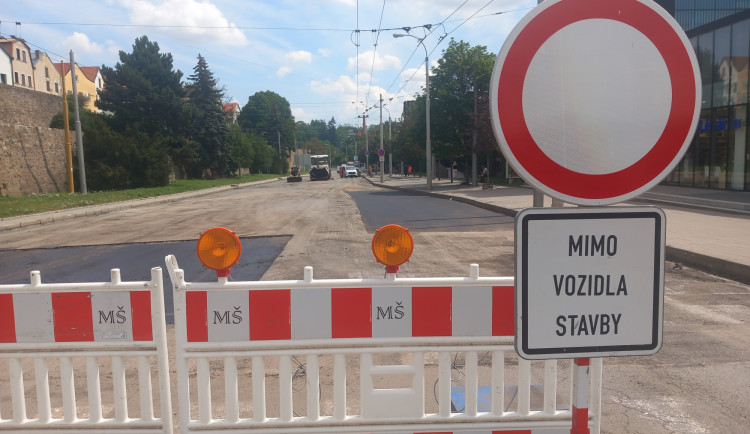 PŘEHLED TERMÍNŮ: Opravy průtahu Jihlavy jsou ve druhé etapě. Jak to bude dál?