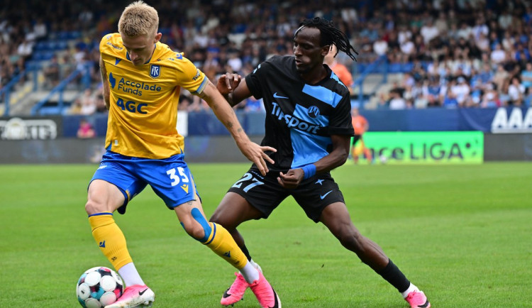Slovan oslabený o dva hráče senzaci nedotáhl. Teplicím podlehl 0:1