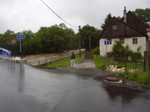 Zalité zahrady v Předláncích