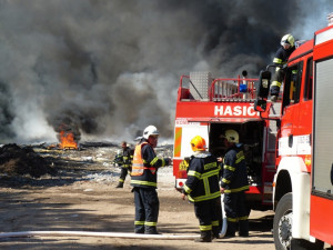 Požár skládky v Druzcově