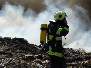 Požár skládky v Druzcově