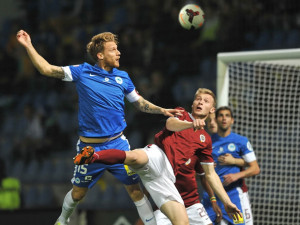 Kováč v souboji před brankou