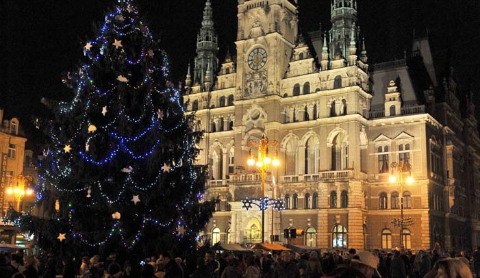 První adventní neděle, rozsvěcení stromu na náměstí