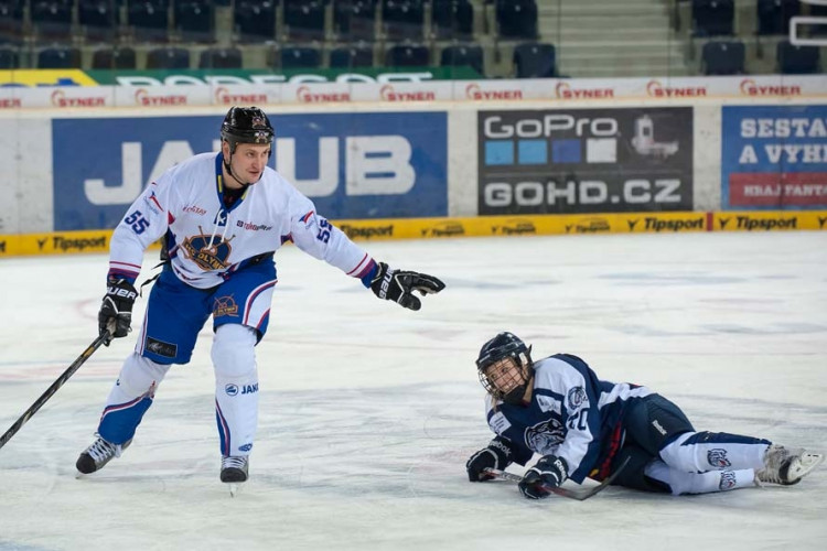 Exhibiční zápas Bílých Tygřic a Olympu Praha