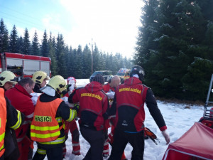 Nehoda mezi Horním Polubným a Jizerkou. Foto: HZSLK