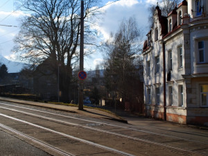 A takhle místo vypadá teď. Žádný kostel tu není, byla to kulisa