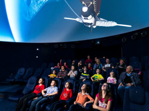 Vydejte se do jiné galaxie v 3D planetáriu v iQLANDII