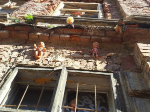 Na Papíráku připravují demolici vybydleného domu