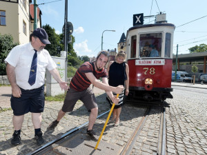 Čtyři historické tramvaje svezly mezinárodní návštěvu. Foto: DPMLJ
