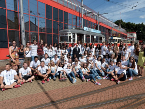 Čtyři historické tramvaje svezly mezinárodní návštěvu. Foto: DPMLJ
