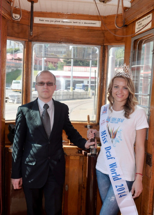 Čtyři historické tramvaje svezly mezinárodní návštěvu. Foto: DPMLJ