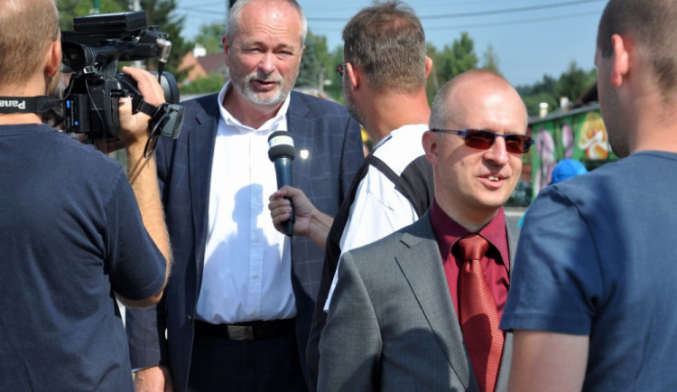 Slavnostní zahájení provozu na zrekonstruované trati do Jablonce