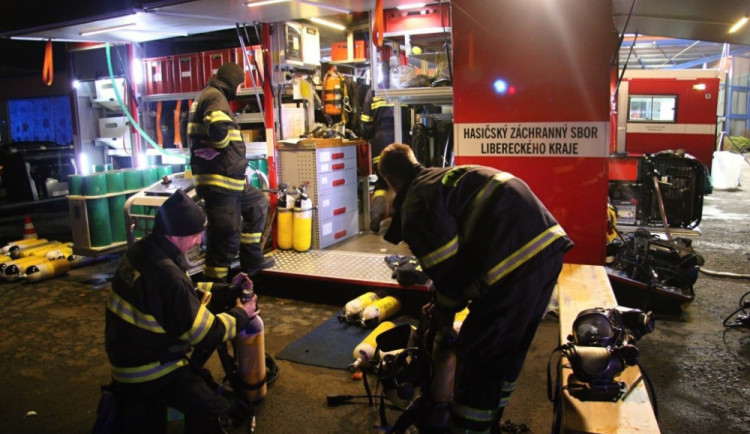 Požár v továrně Agba