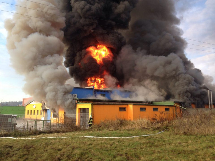 Požár v továrně Agba