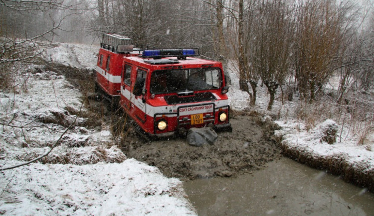 Hasiči testovali techniku v extrémních podmínkách