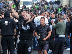 Libercem prošlo pět stovek řeckých fanoušků