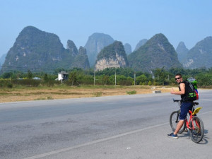 Z KANCLU KOLEM SVĚTA aneb Stop otlačeným zadkům!