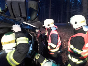 Hasiči cvičně zasahovali u těžké nehody