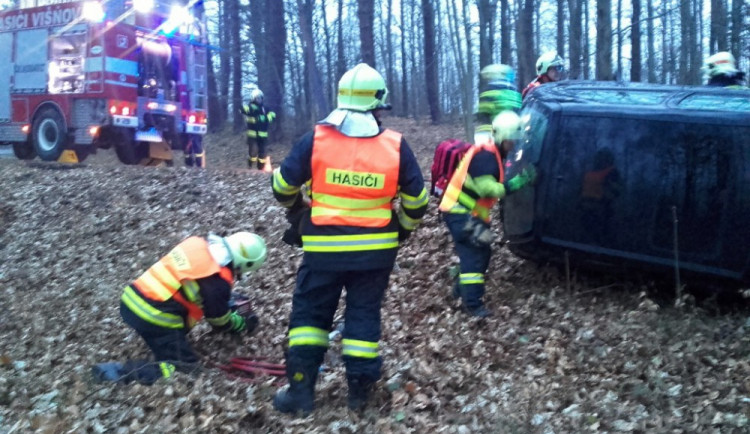 Hasiči cvičně zasahovali u těžké nehody
