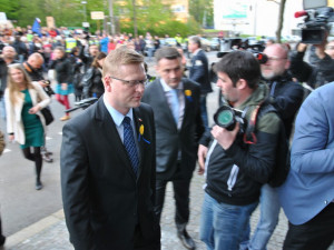 Demonstrace před Imperialem a jednání zástupců koalice s prezidentem