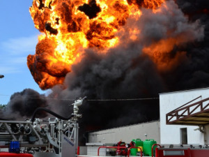 Požár areálu Severochema v Liberci