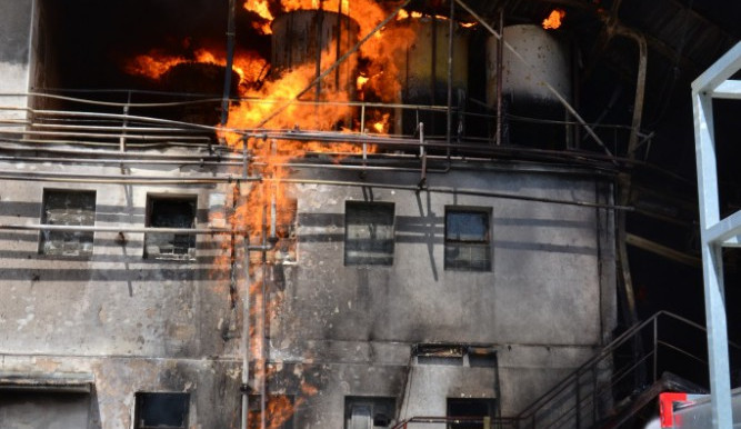 Požár areálu Severochema v Liberci